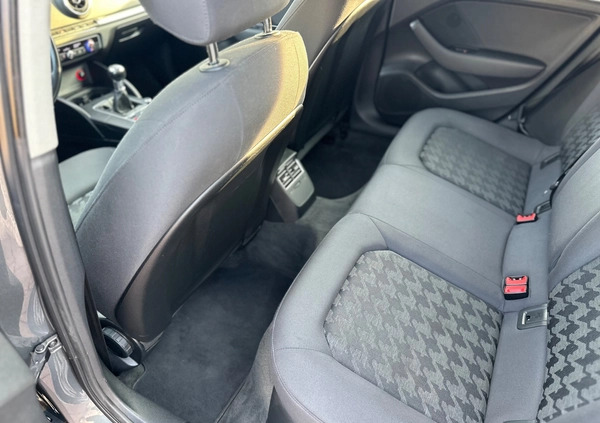 Audi A3 cena 39999 przebieg: 149000, rok produkcji 2013 z Biała małe 106